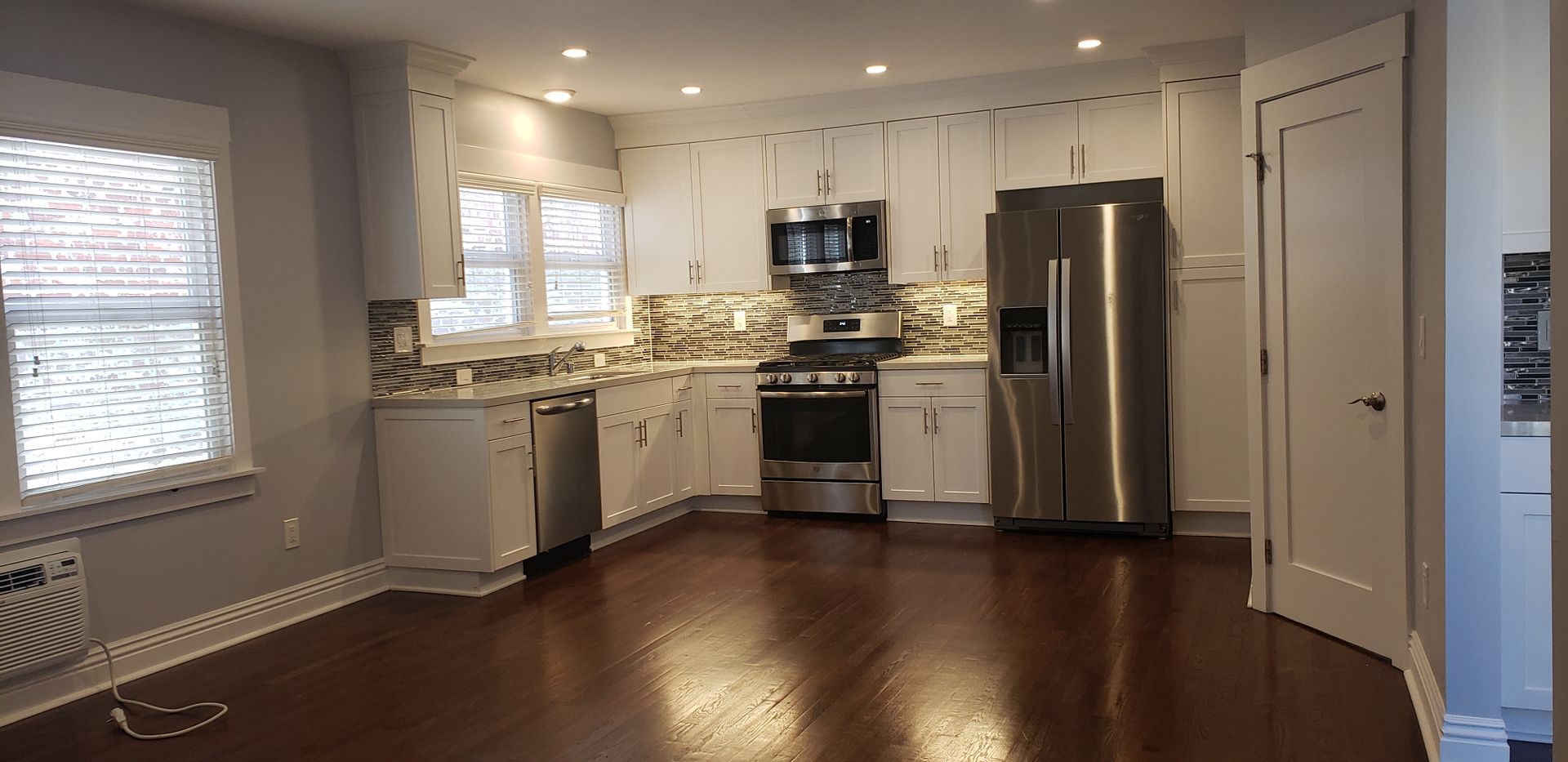 San Diego Apartment: 3927-3933 1/2 4th Ave