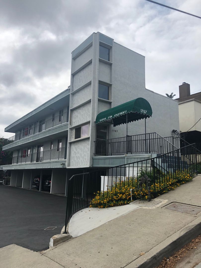 San Diego Apartment: 1767 Torrance St.