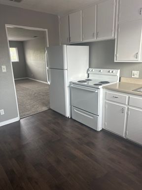 Listing photo thumbnail