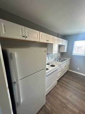 Listing photo thumbnail