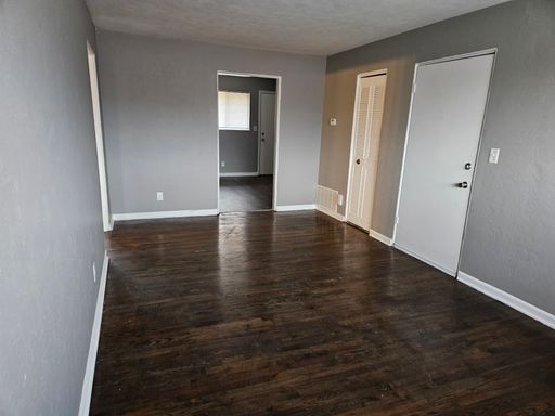 Listing photo thumbnail
