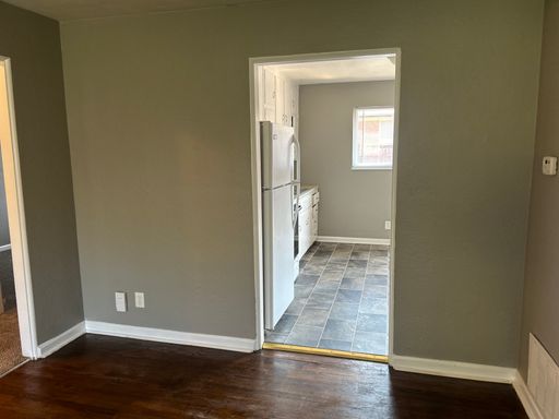 Listing photo thumbnail
