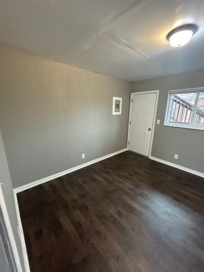 Listing photo thumbnail