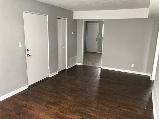Listing photo thumbnail