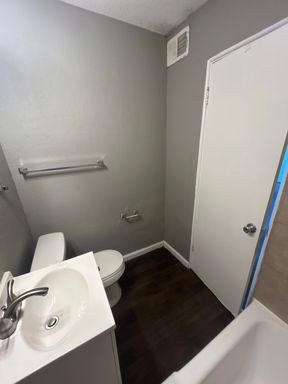 Listing photo thumbnail