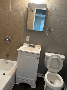 Listing photo thumbnail