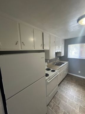 1037 Forest Court, 07, Kansas City, KS 66103