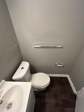 Listing photo thumbnail