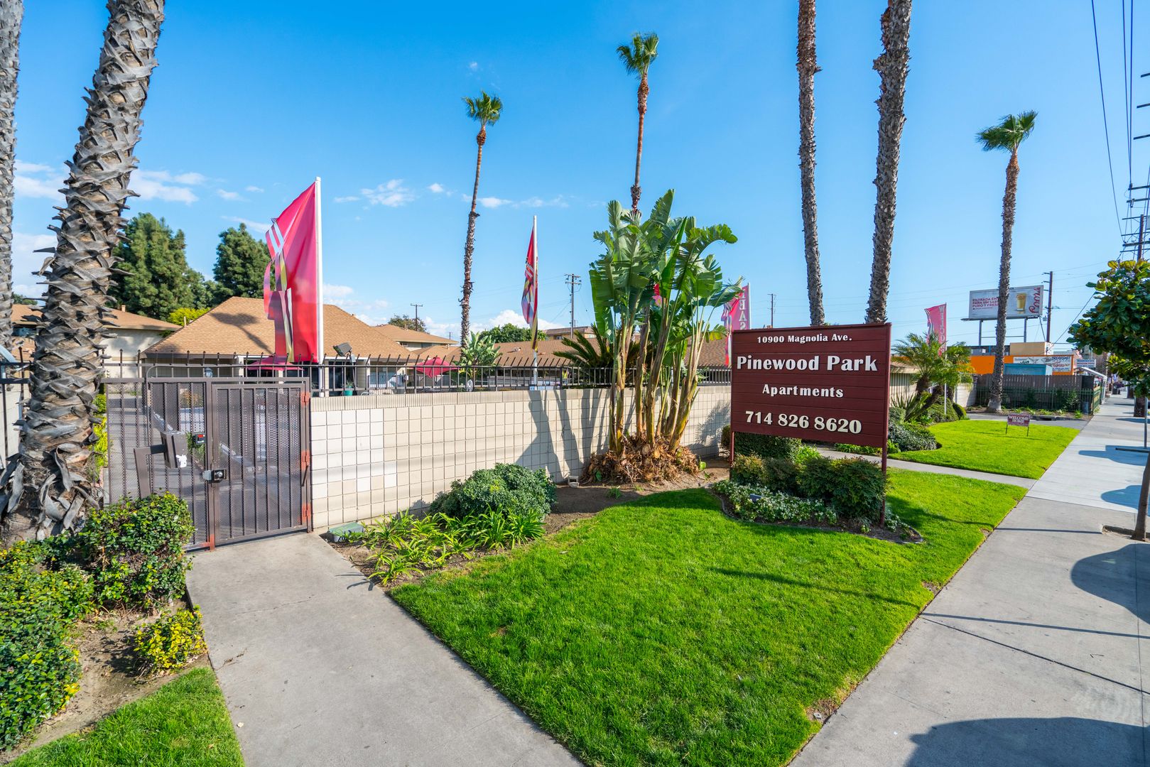 Anaheim Apartment: 10900 Magnolia Ave