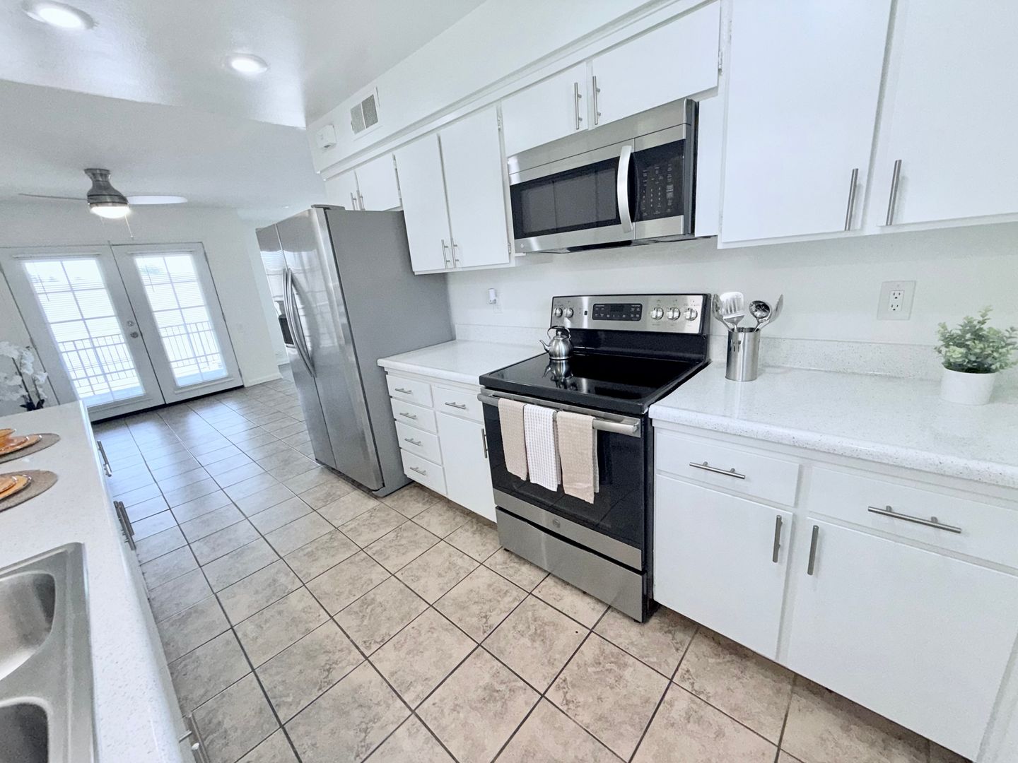 Garden Grove Apartment: 8911-8923 Mays Ave
