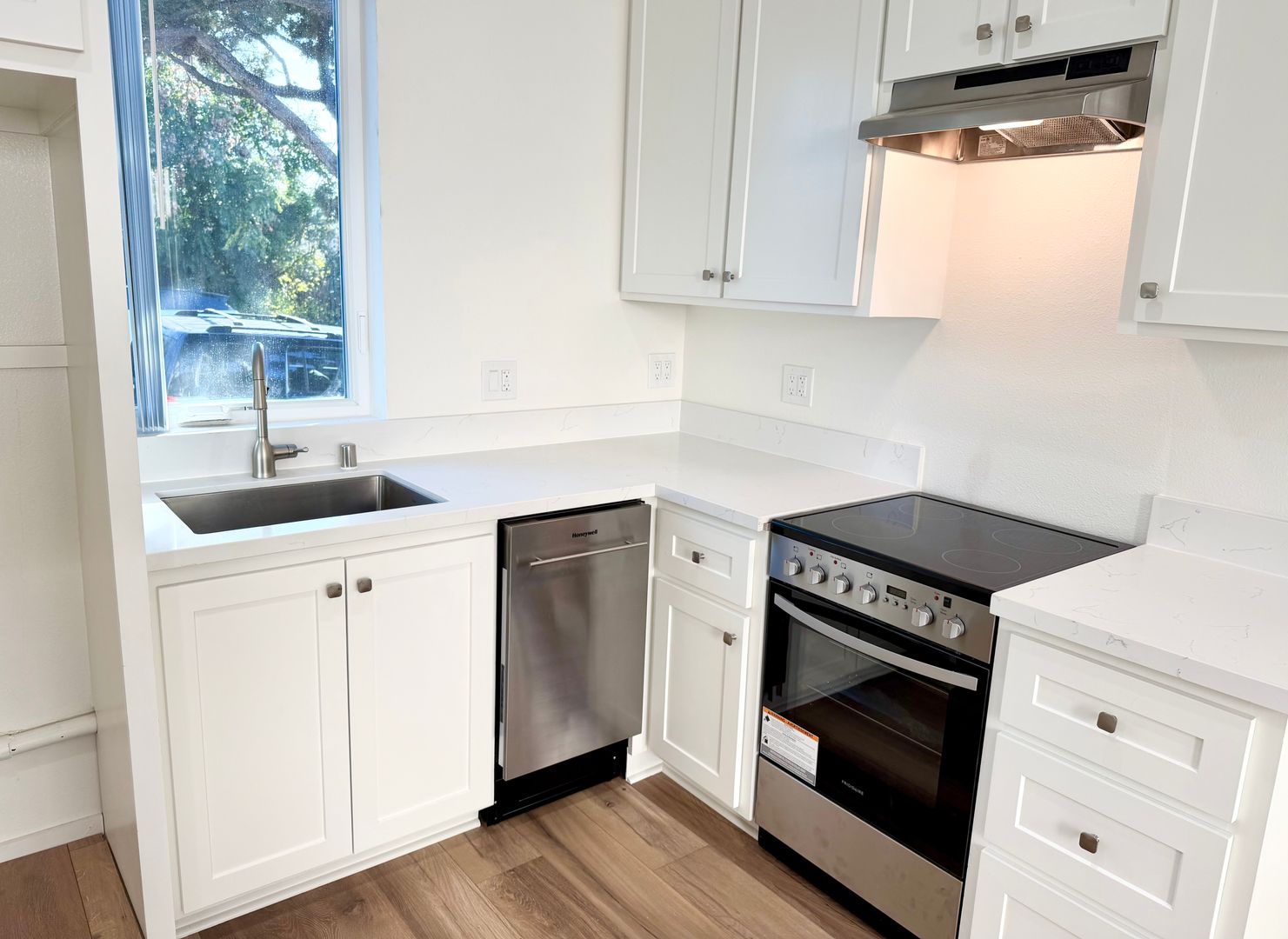 Whittier Apartment: 7639 College Ave