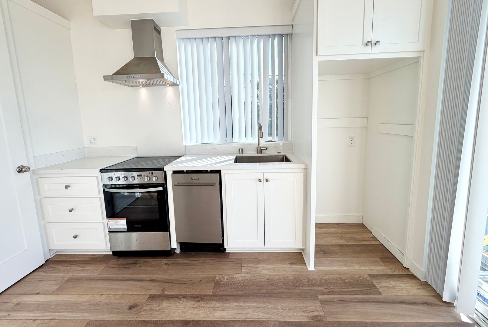 Whittier Apartment: 7639 College Ave