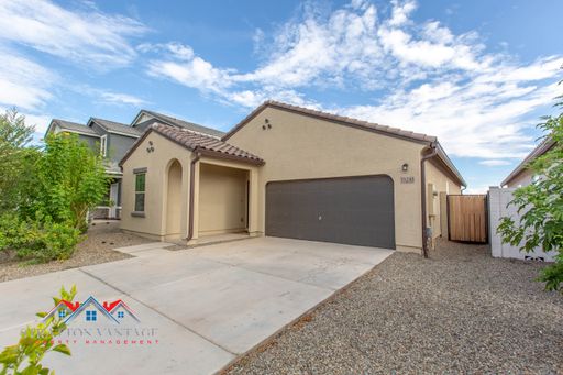 13241 E Sunflower Ln - 3BR 2BA - Cooper Rd/Judd Rd – photo 1