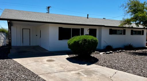 799 E Buffalo St - 3BR, 2BA - McQueen/Chandler Blbvd. NOW AVAILABLE FOR VIEWINGS! NEWLY RENOVATED! – photo 1