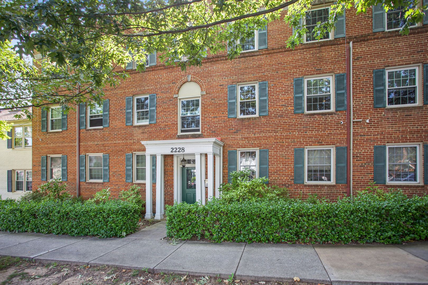 Silver Spring House: 2228 Washington Ave #202