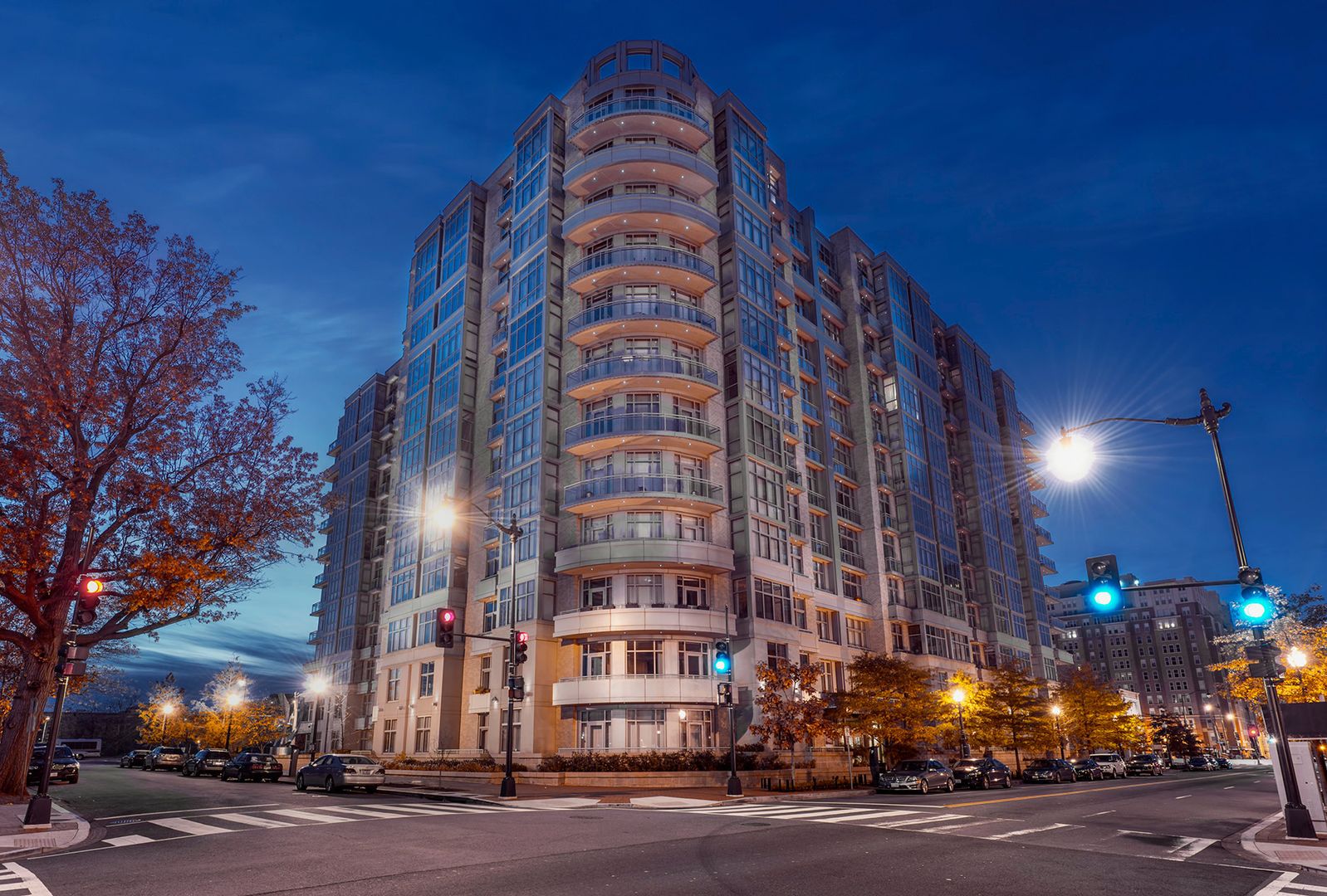 Washington House: 811 4th St NW #117