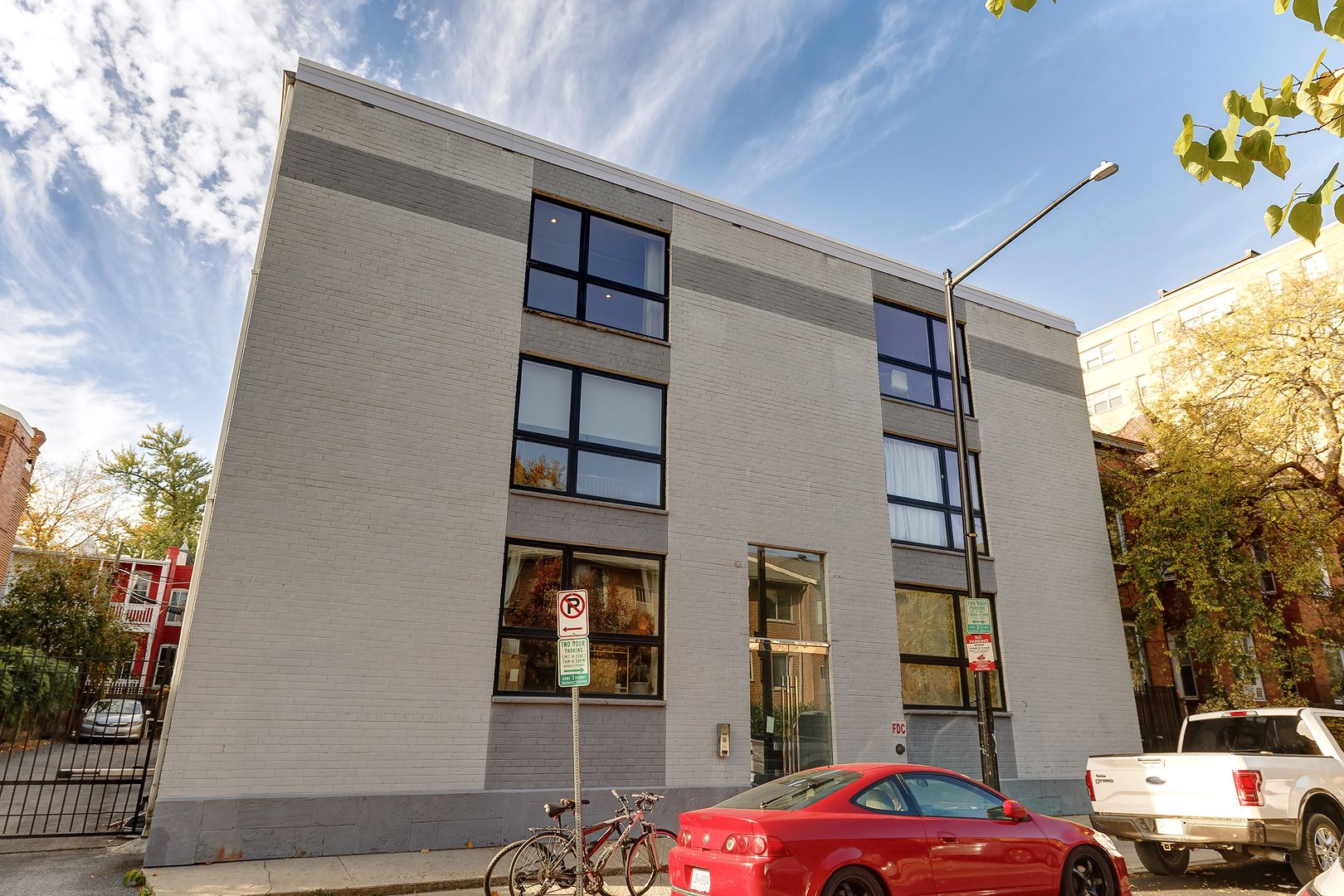 Washington Condo: 1514 Newton St NW #301