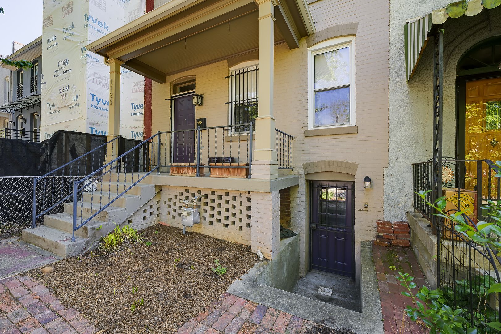 Washington House: 1123 7th St NE