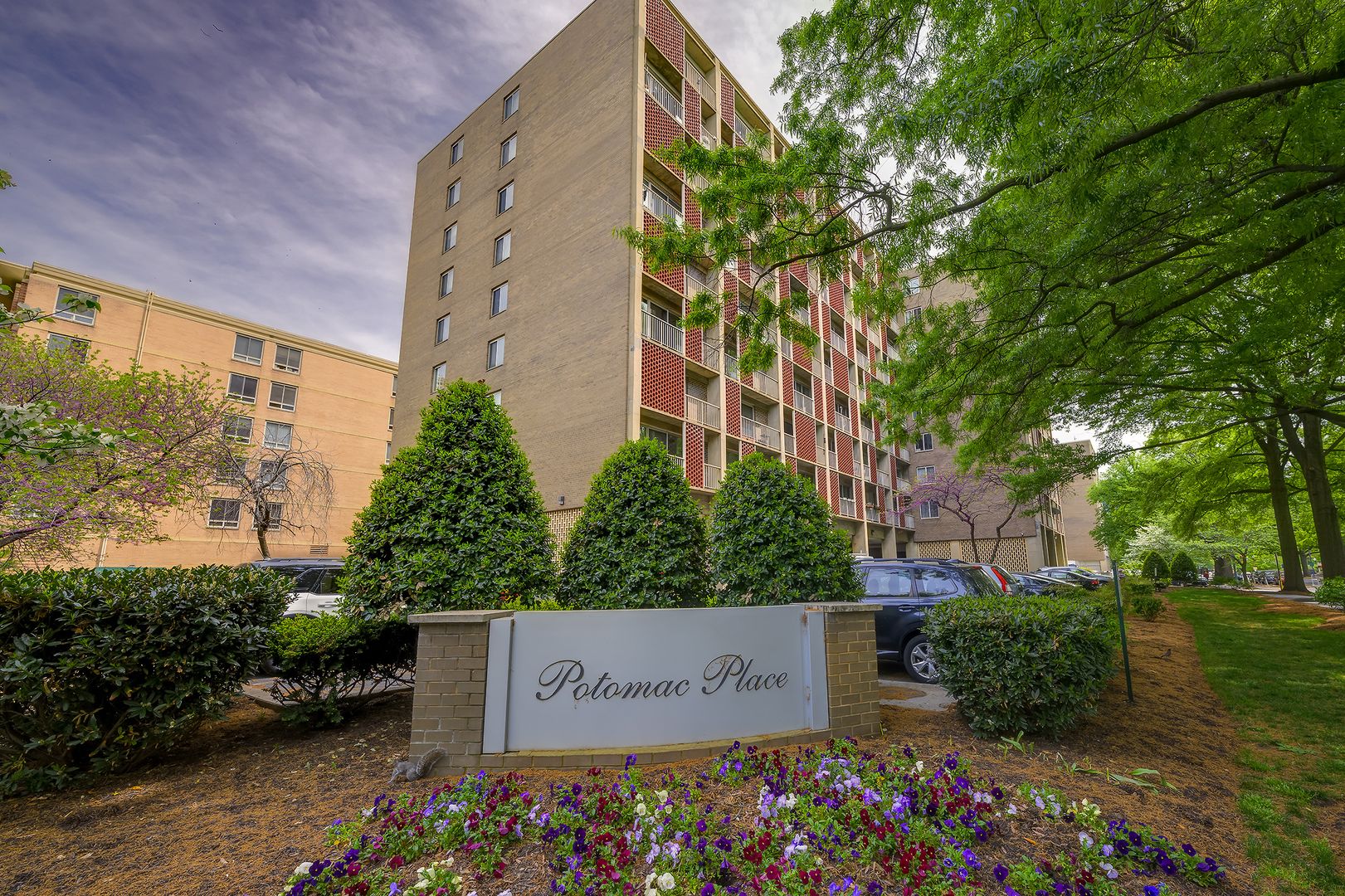 Washington Condo: 800 4th St SW #N518