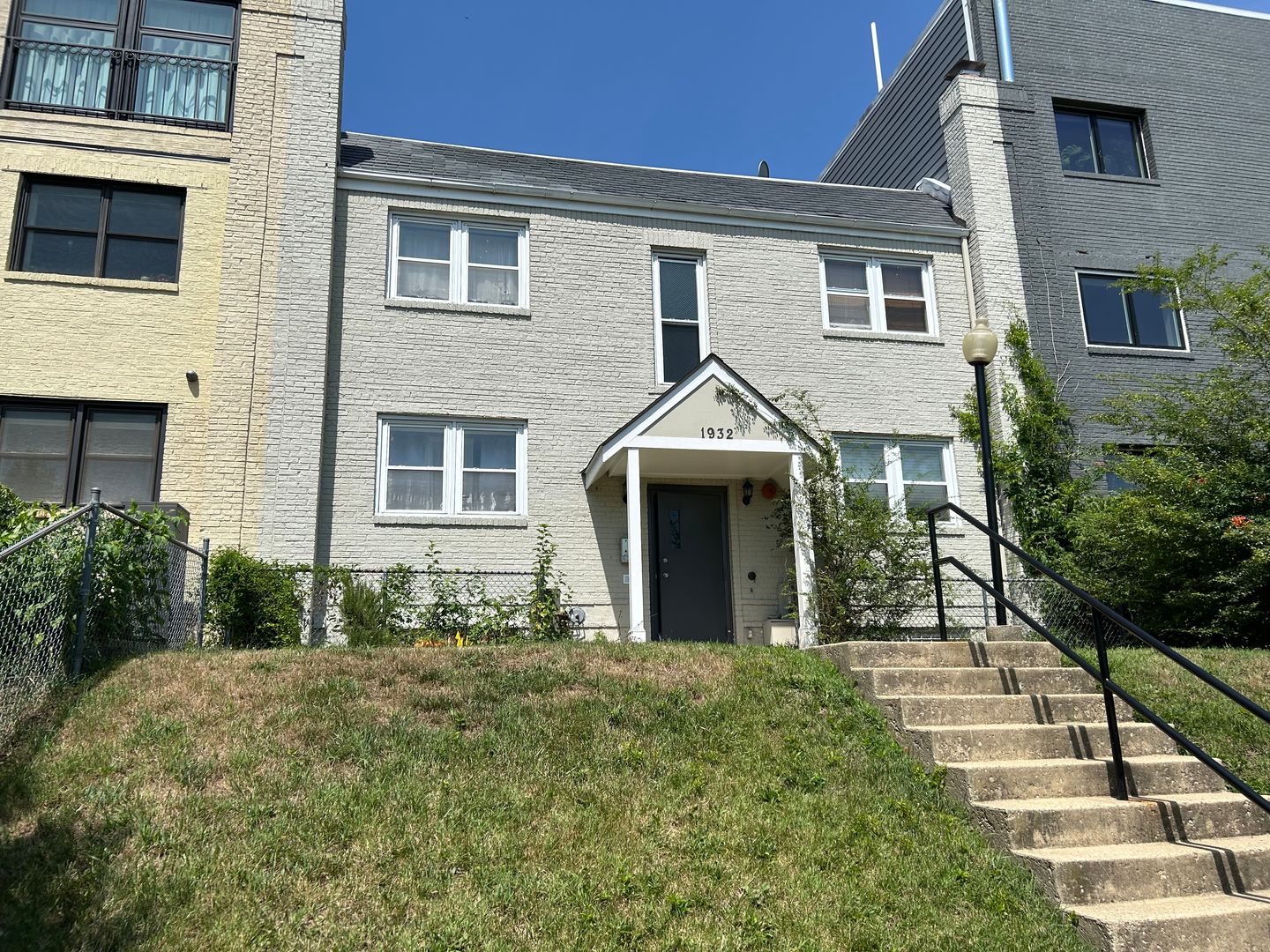 Washington House: 1932 3rd St NE #102