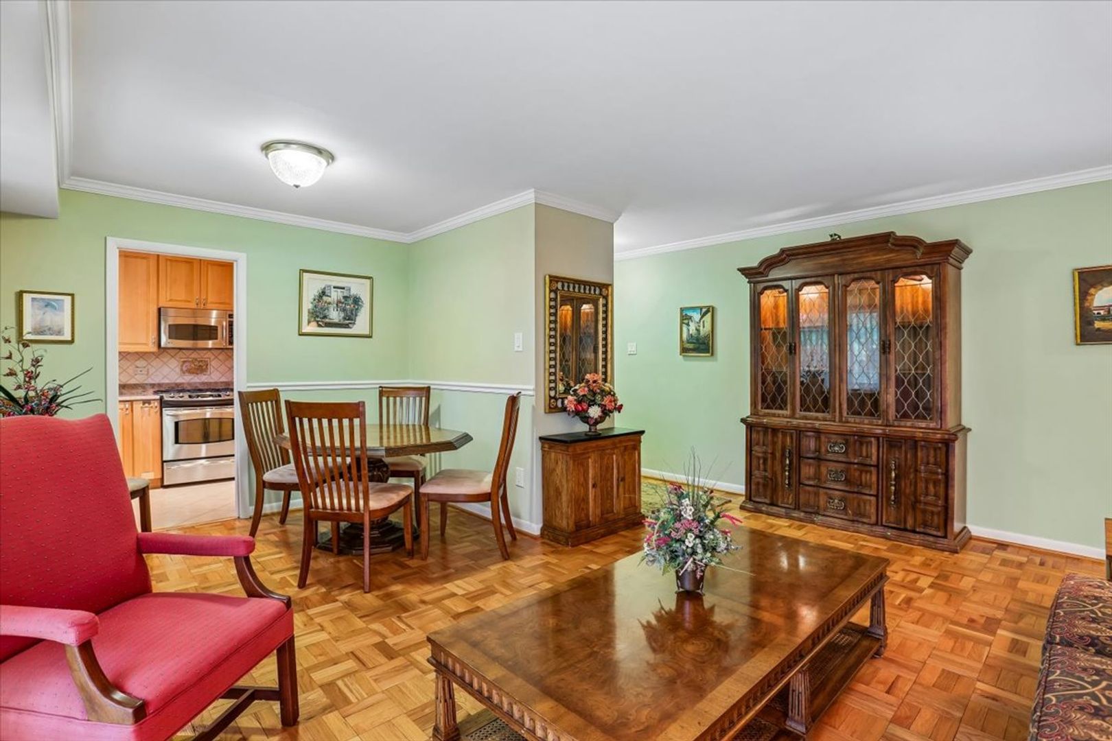 Bethesda Condo: 10513 Weymouth St
