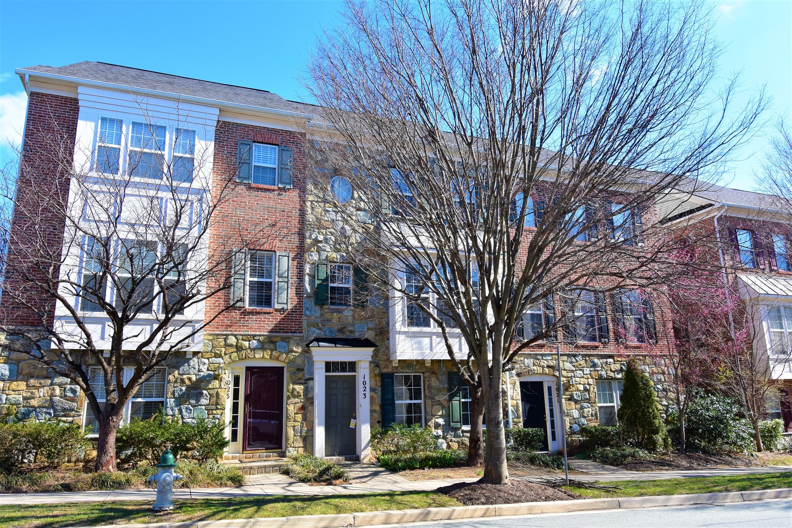 Rockville House: 1023 Grand Champion Dr