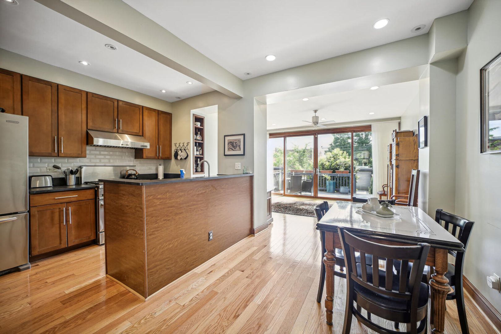 Washington Townhome: 3617 13th St NW