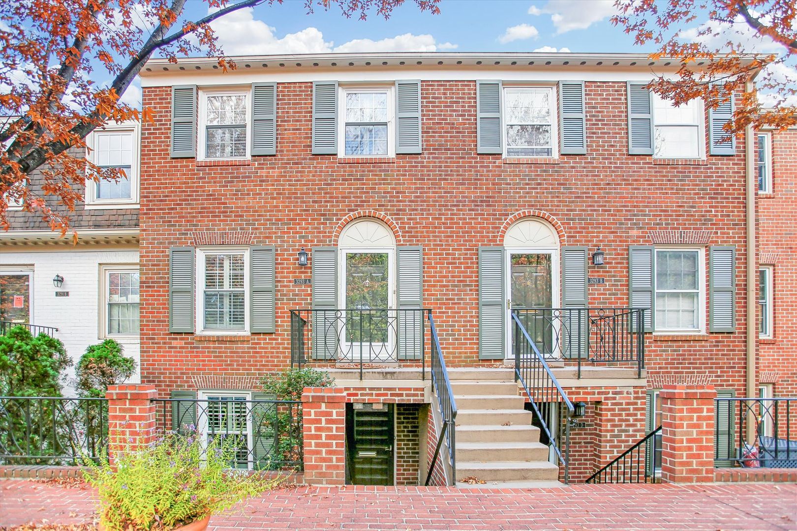 Washington House: 3293 Sutton Pl NW, Unit C