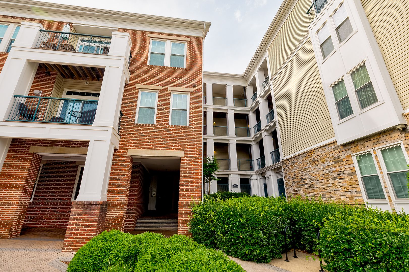 Arlington Condo: 2301 25th St S #4-312