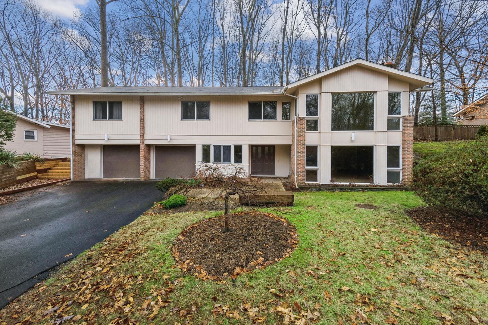 Bethesda House: 7700 Hamilton Spring Rd