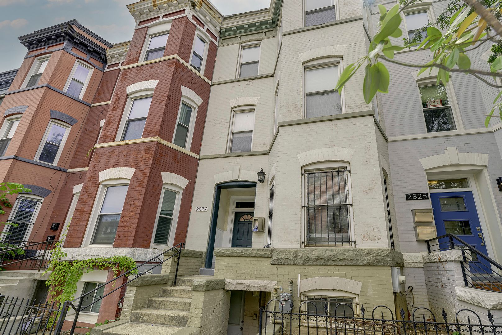 Washington House: 2827 11th St NW