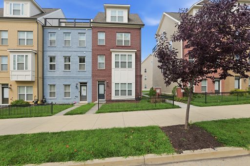 END-UNIT 4-Story Colonial/Craftsman Townhome w/2 Balconies, 5-min walk to Glenmont Station! – photo 1