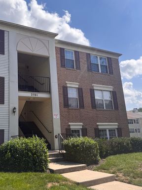 Big Space, Great Value! Move-In Ready 3BR/2BA Silver Spring Condo – photo 1
