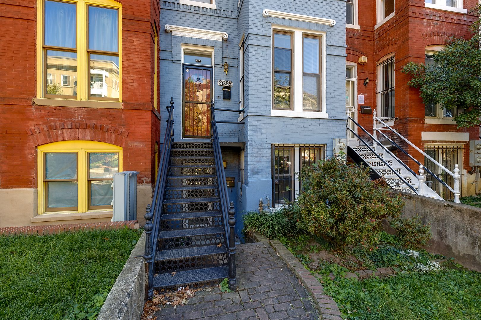 Washington Apartment: 2025 11th Street NW