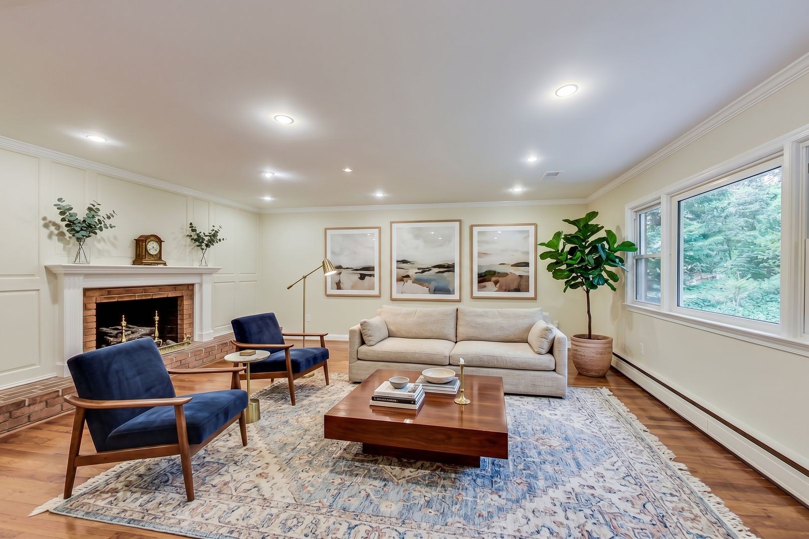 Silver Spring House: 14904 Claude Lane