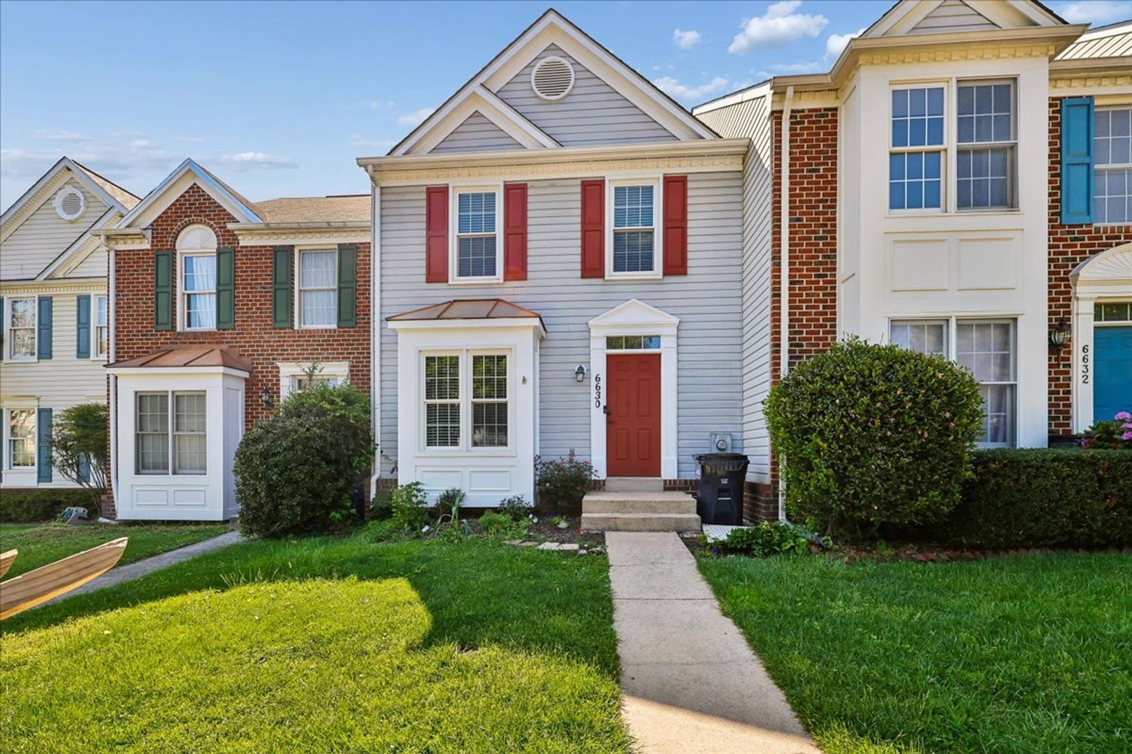 New Market House: 6630 Commodore Ct