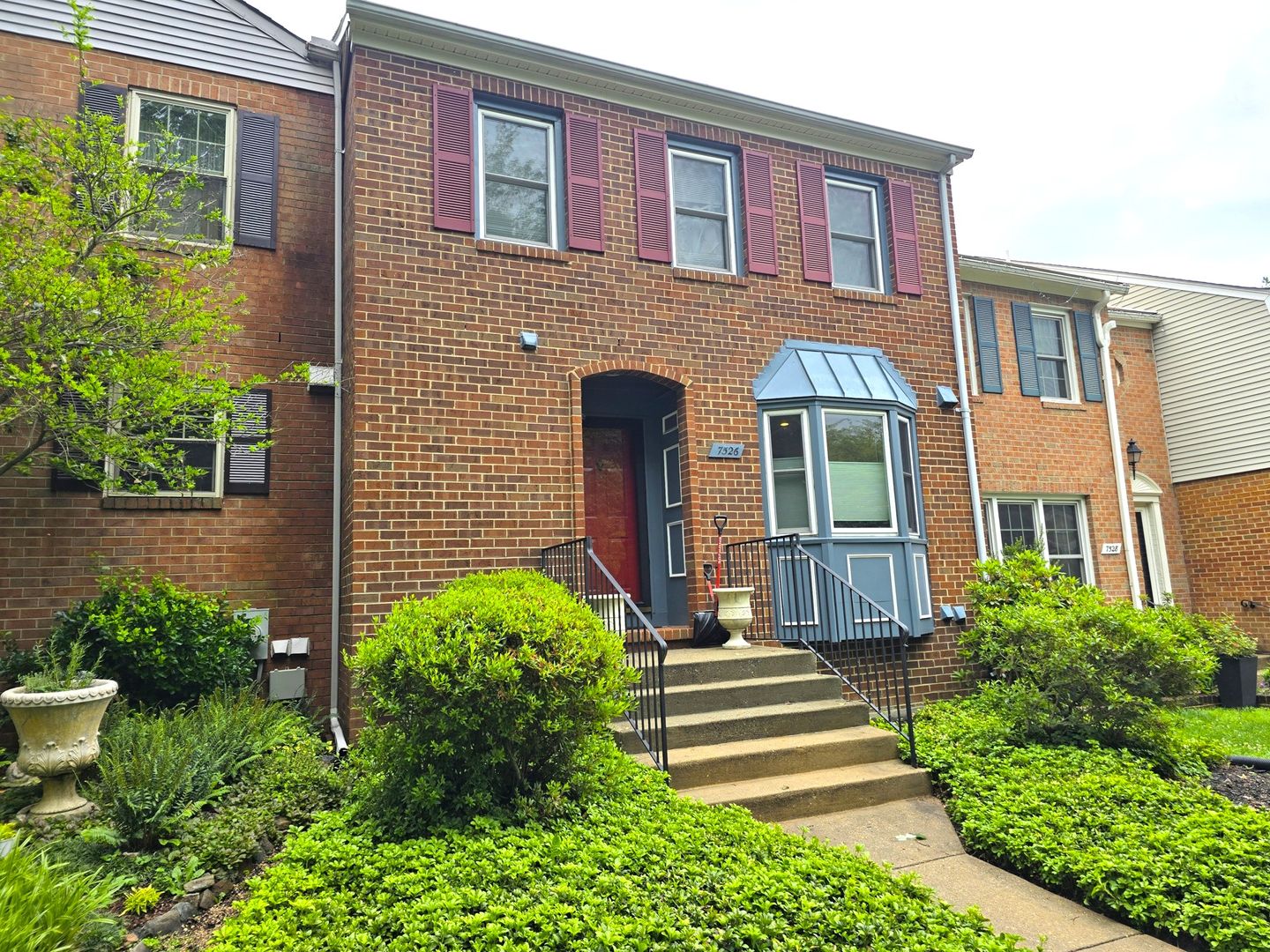 Potomac House: 7526 Heatherton Ln