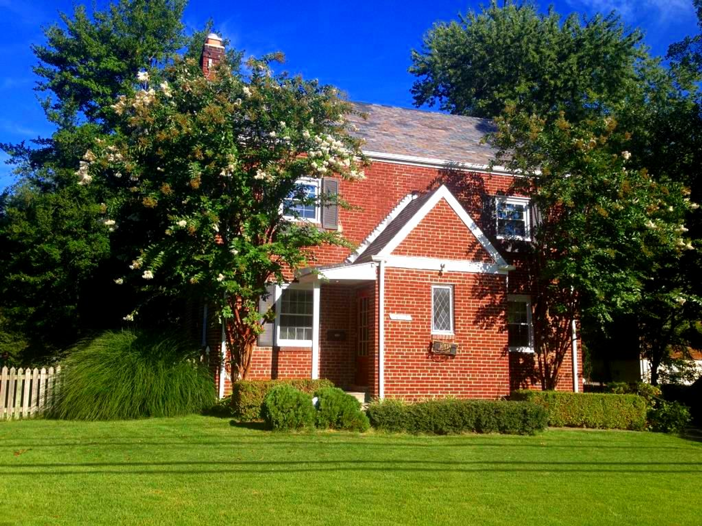 Kensington House: 10118 Cedar Lane