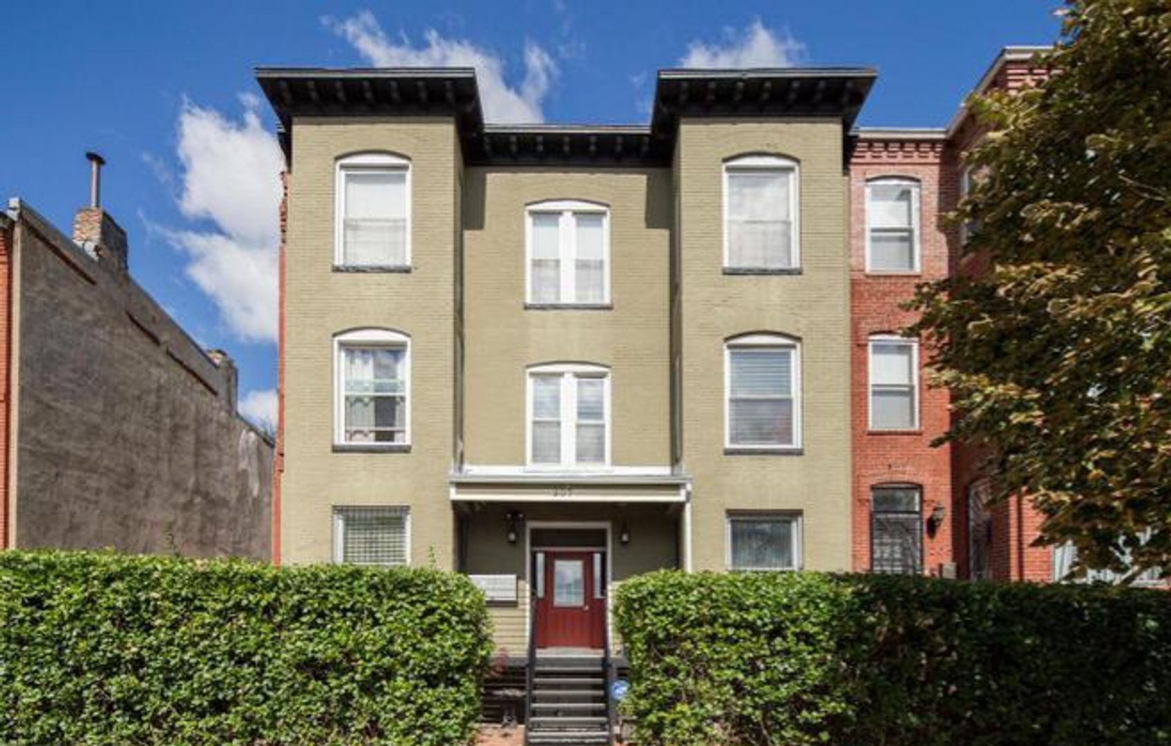 Washington Condo: 207 R Street NW #4