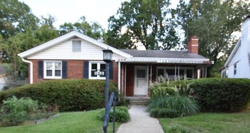 Silver Spring House: 120 Fleetwood Ter