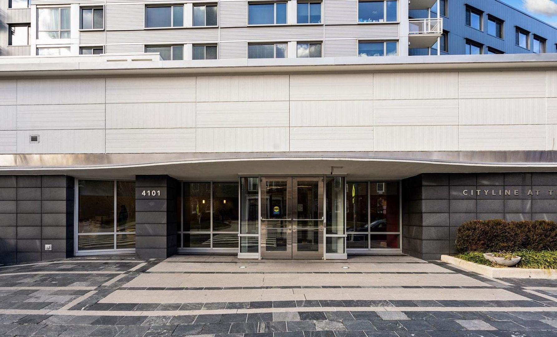 Washington Condo: 4101 Albemarle Street, NW