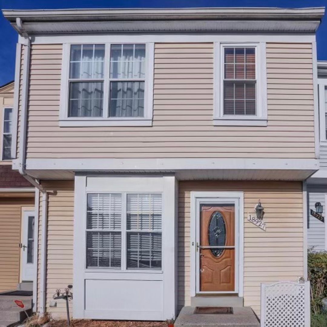 Germantown House: 18927 Birdseye Drive