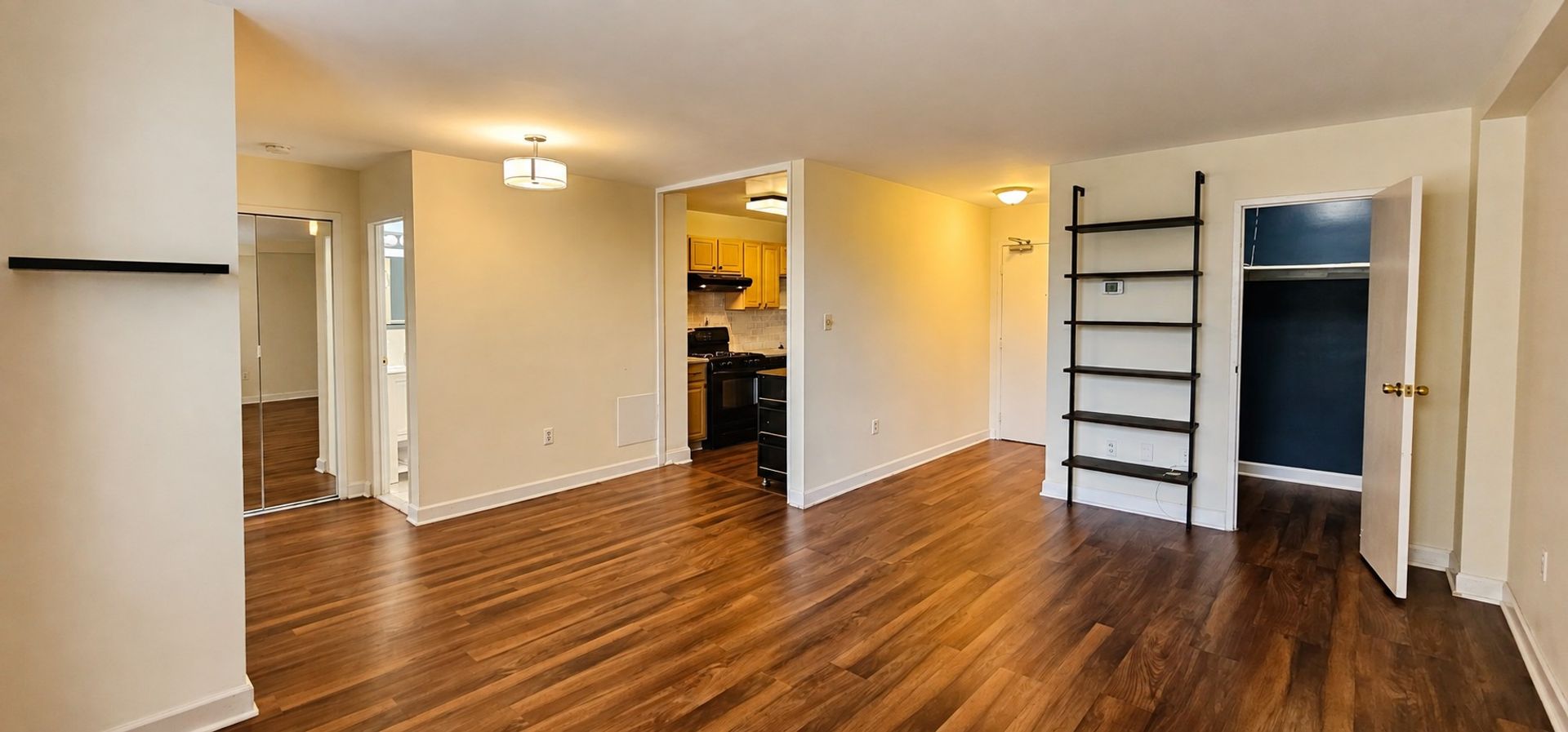 Alexandria Condo: 6621 Wakefield Dr #305