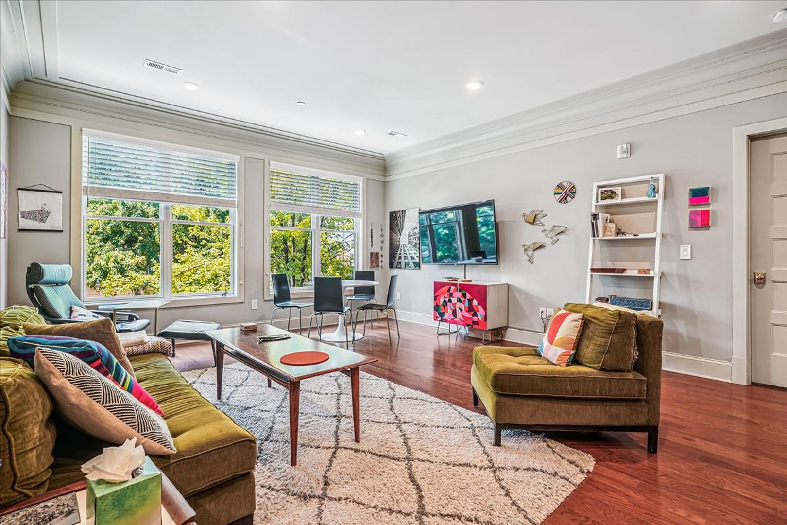 Washington House: 1301 H St NE #2