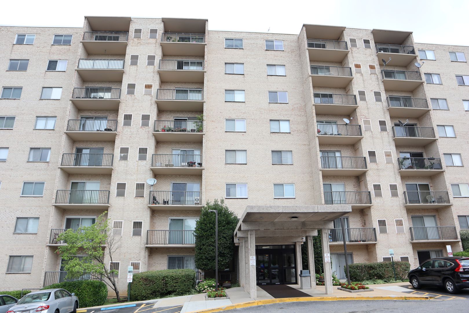 Silver Spring House: 12001 Old Columbia Pike, Unit# 106