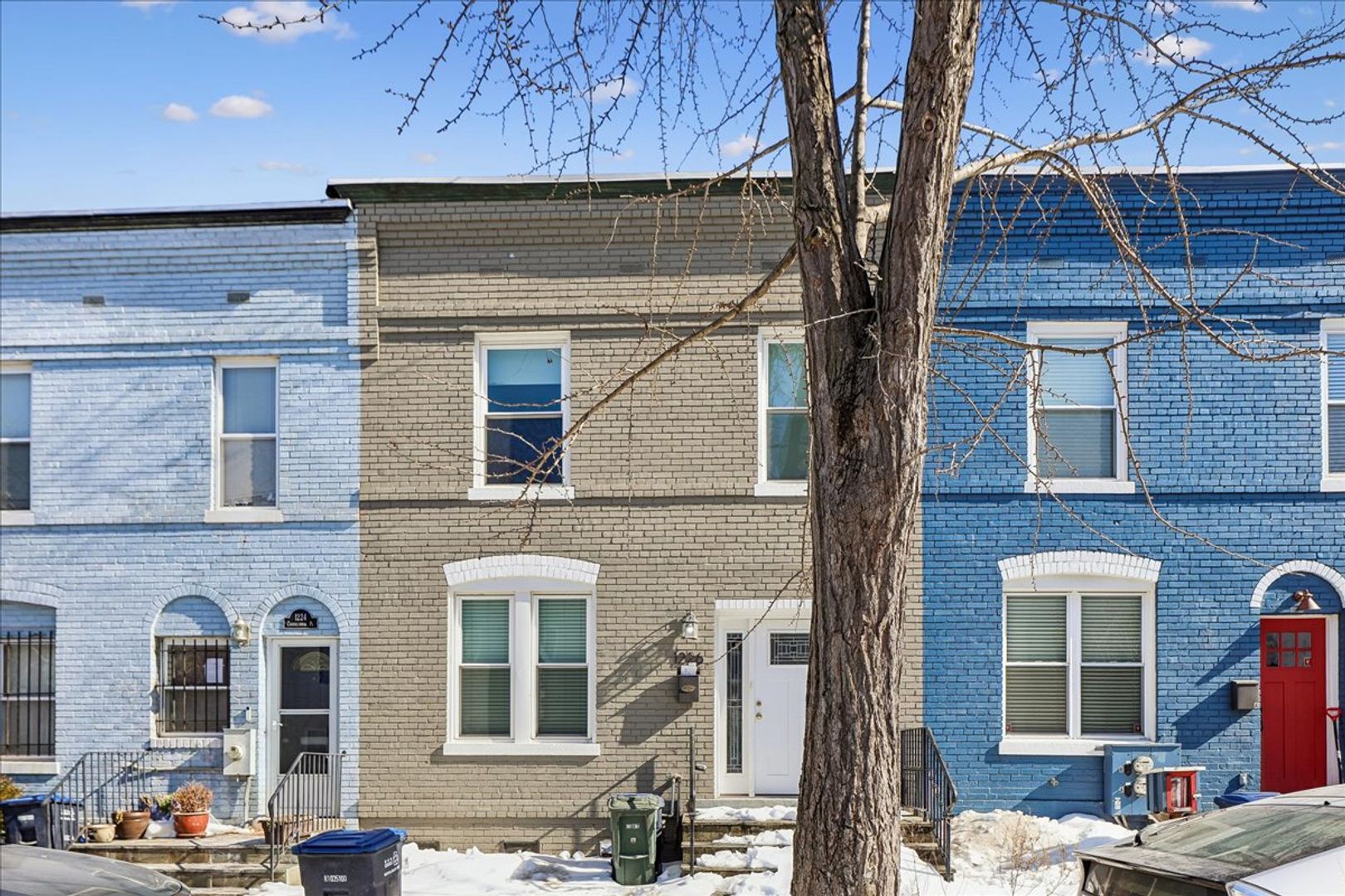 Washington House: 1226 Carrollsburg Pl SW