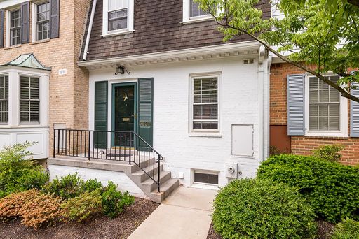Rarely Available Charming Chevy Chase Patio Townhome at The Hamlet – photo 1