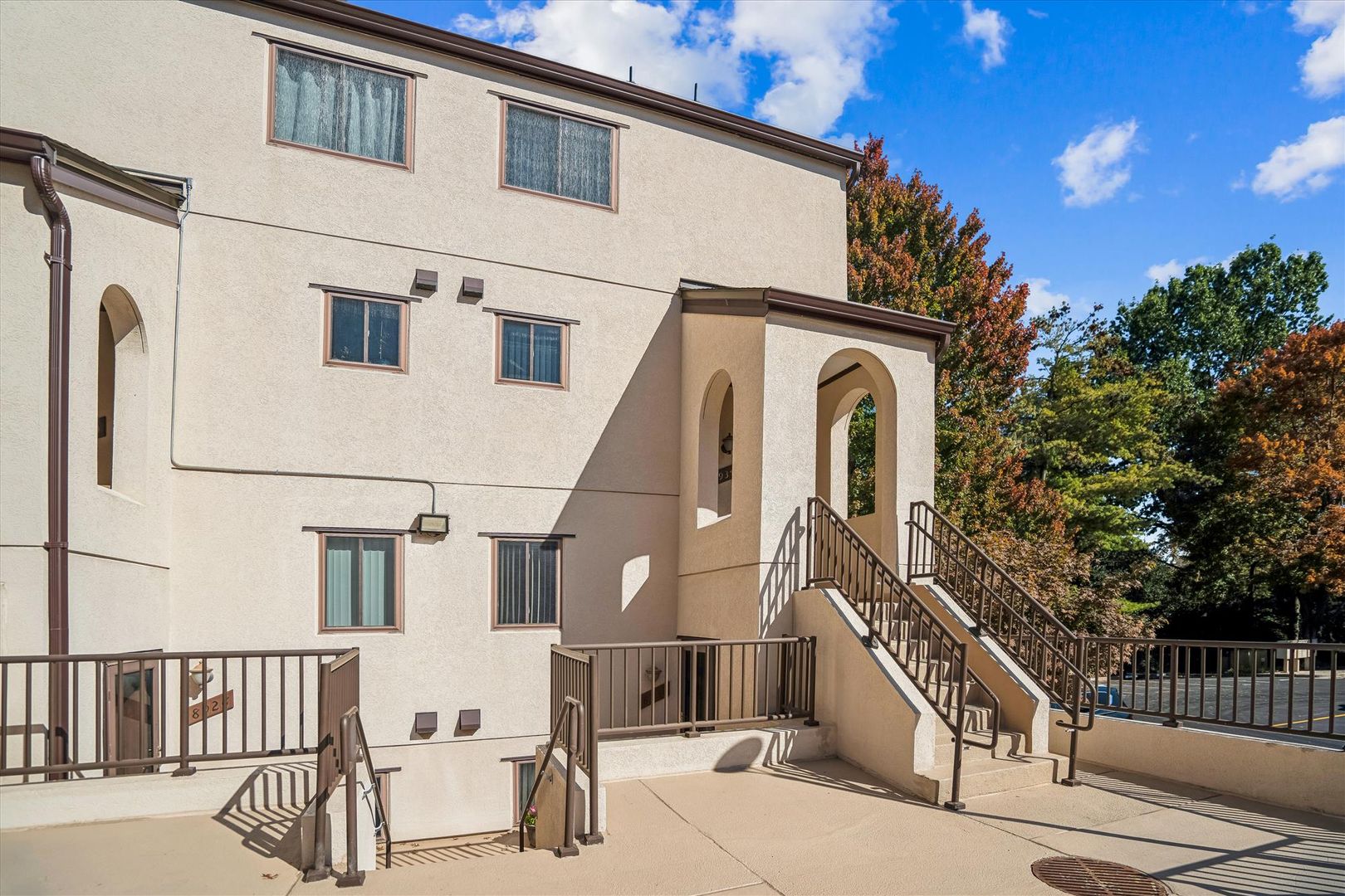 Bethesda House: 8934 Battery Pl 18