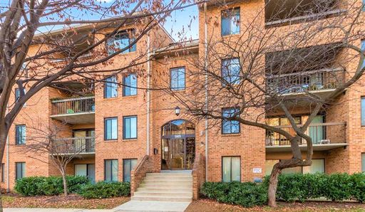 HUGE Beautiful 2BR/2BA Condo, Balcony & Walk to Pike & Rose and North Bethesda Metro! – photo 1
