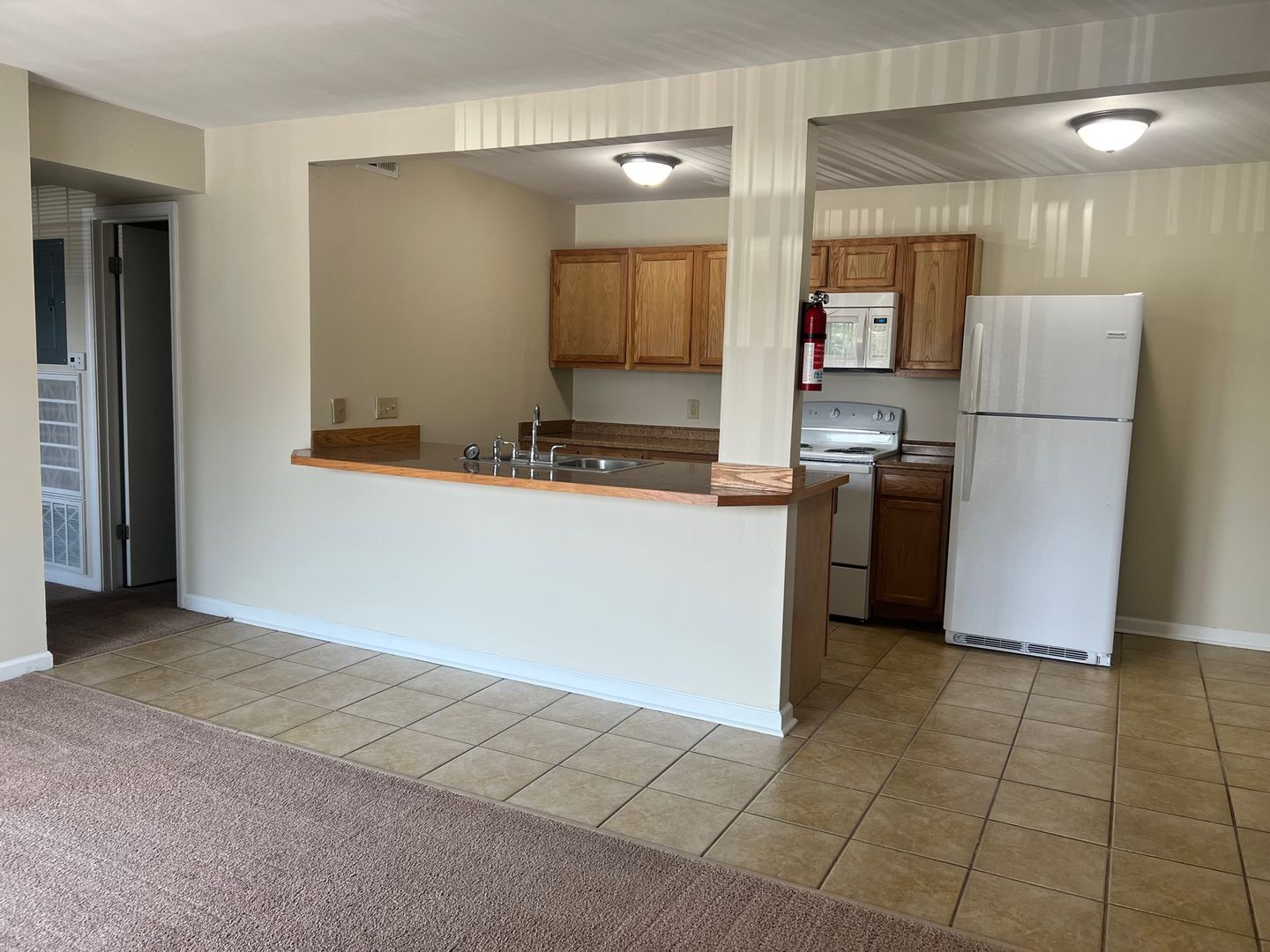 Mansfield Apartment: 135 E. Cook Rd.